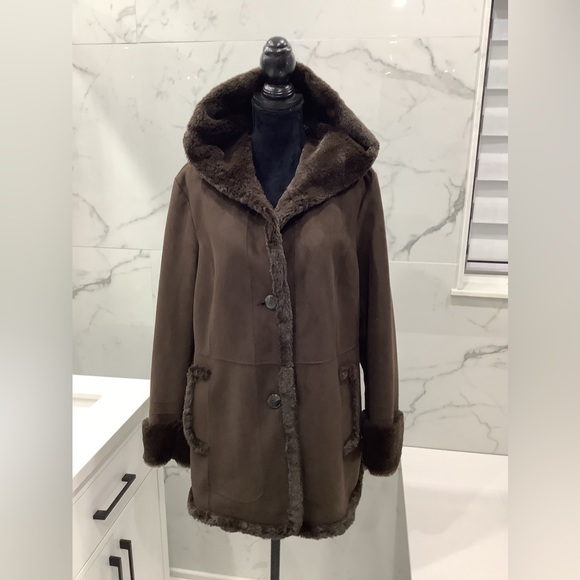 FLASH SALE‼️Soft faux suede coat LIKE NEW🥀 - Picture 5 of 12